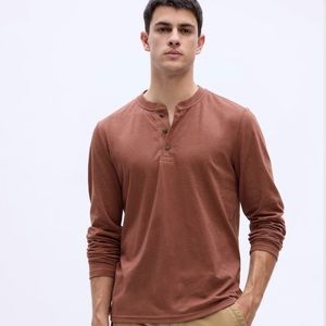 Brand new Gap Everyday Soft Henley T-Shirt Large